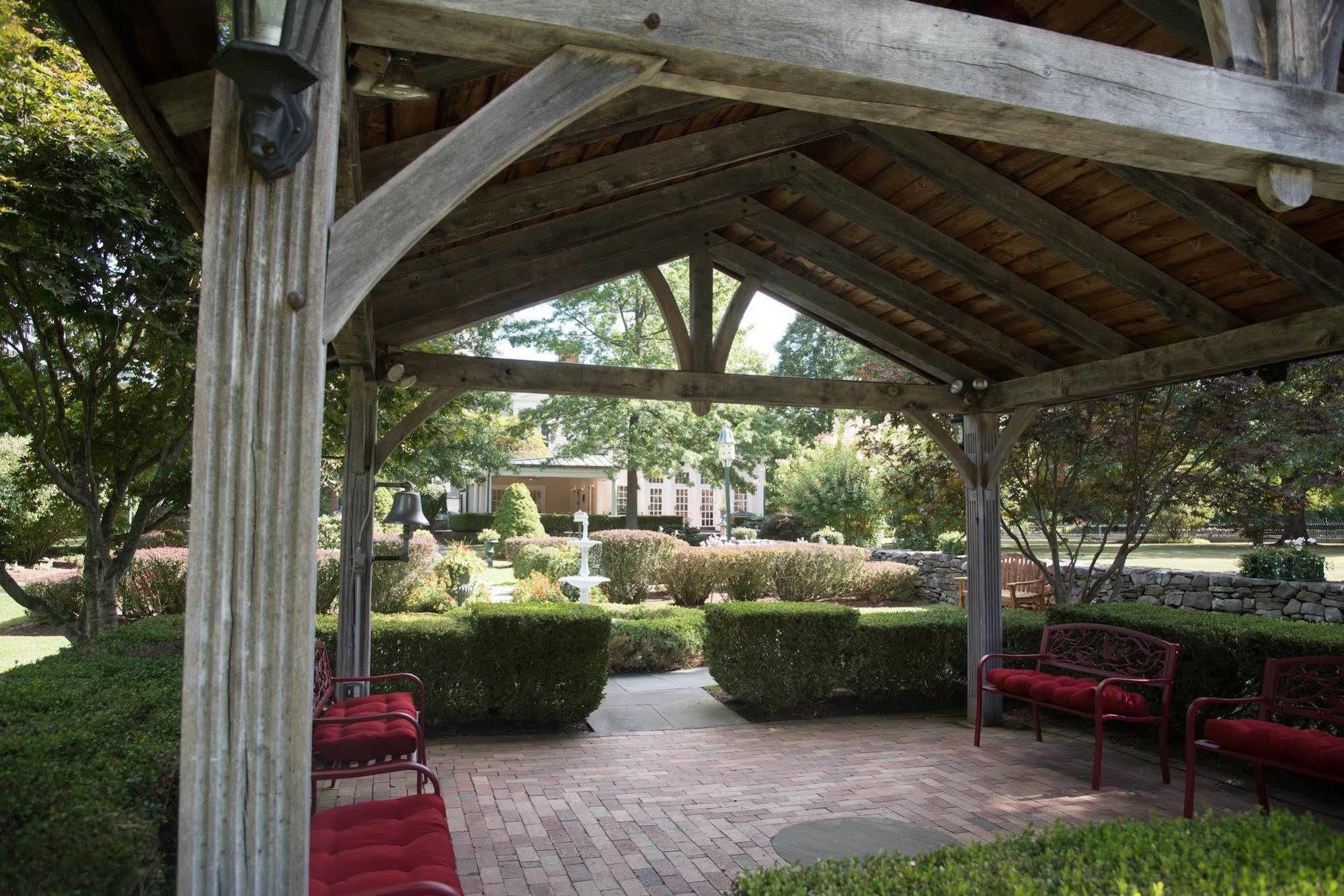 Bykenhulle House Bed And Breakfast Hopewell Junction Exterior photo